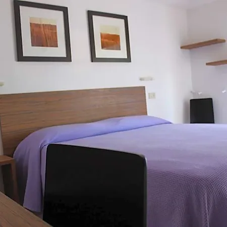 Hotel Licia *